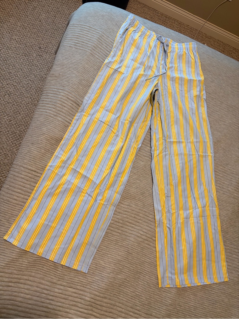 NWT Kohl's Threads of Luxx Blue and Yellow Striped Poplin Pants, Size Medium